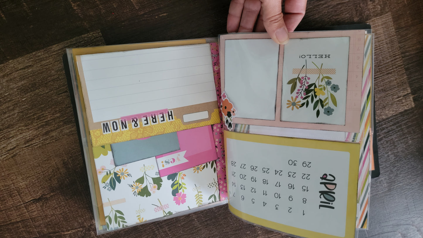 365 Beautiful Reasons to be Happy fully assembled flip book