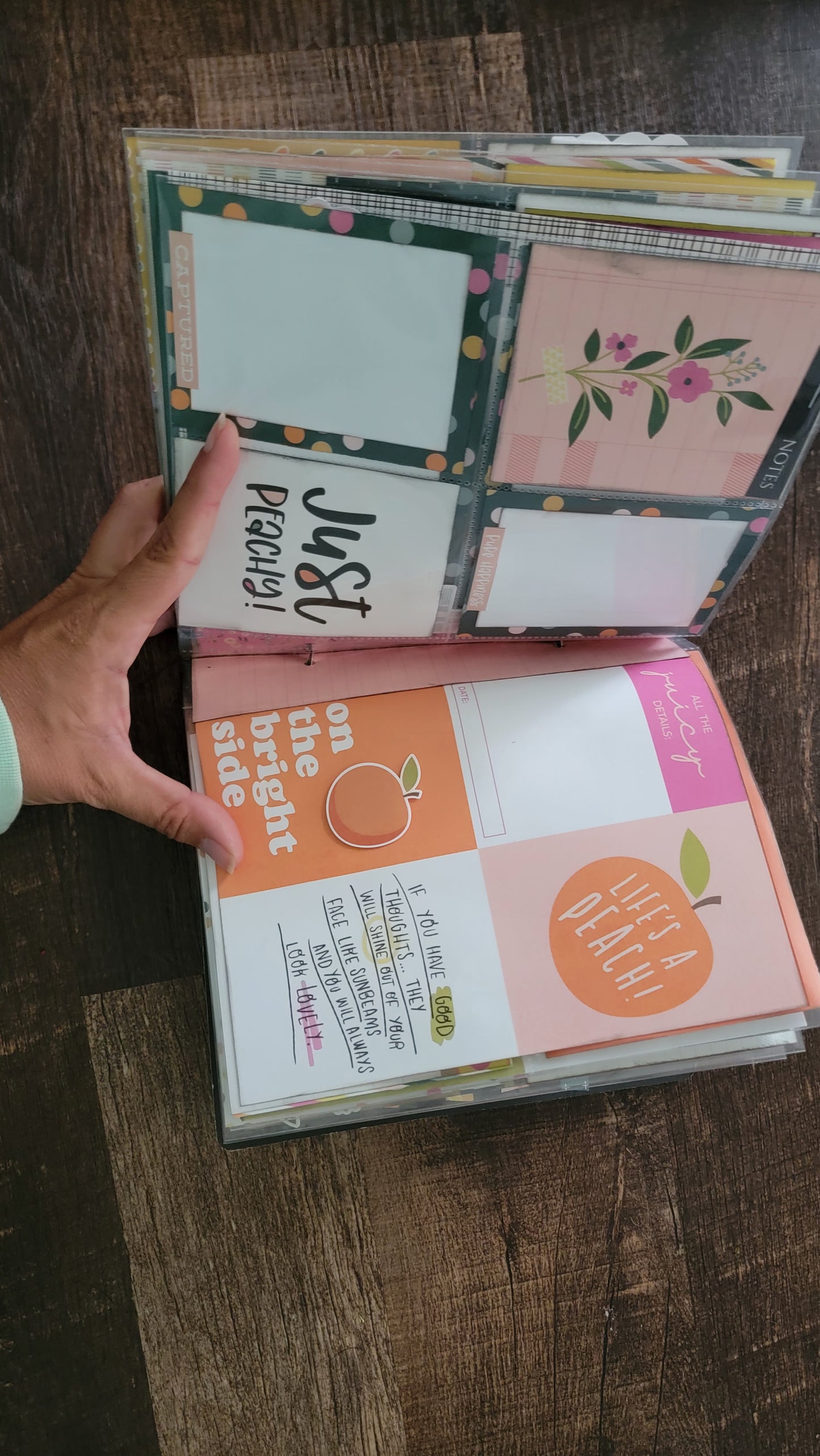 365 Beautiful Reasons to be Happy fully assembled flip book