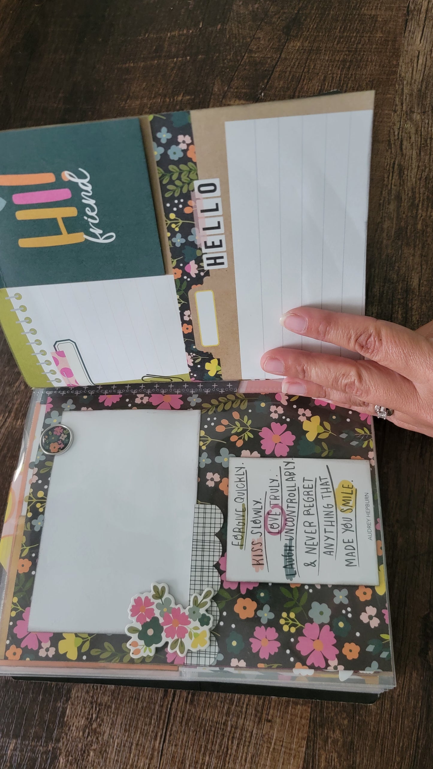 365 Beautiful Reasons to be Happy fully assembled flip book