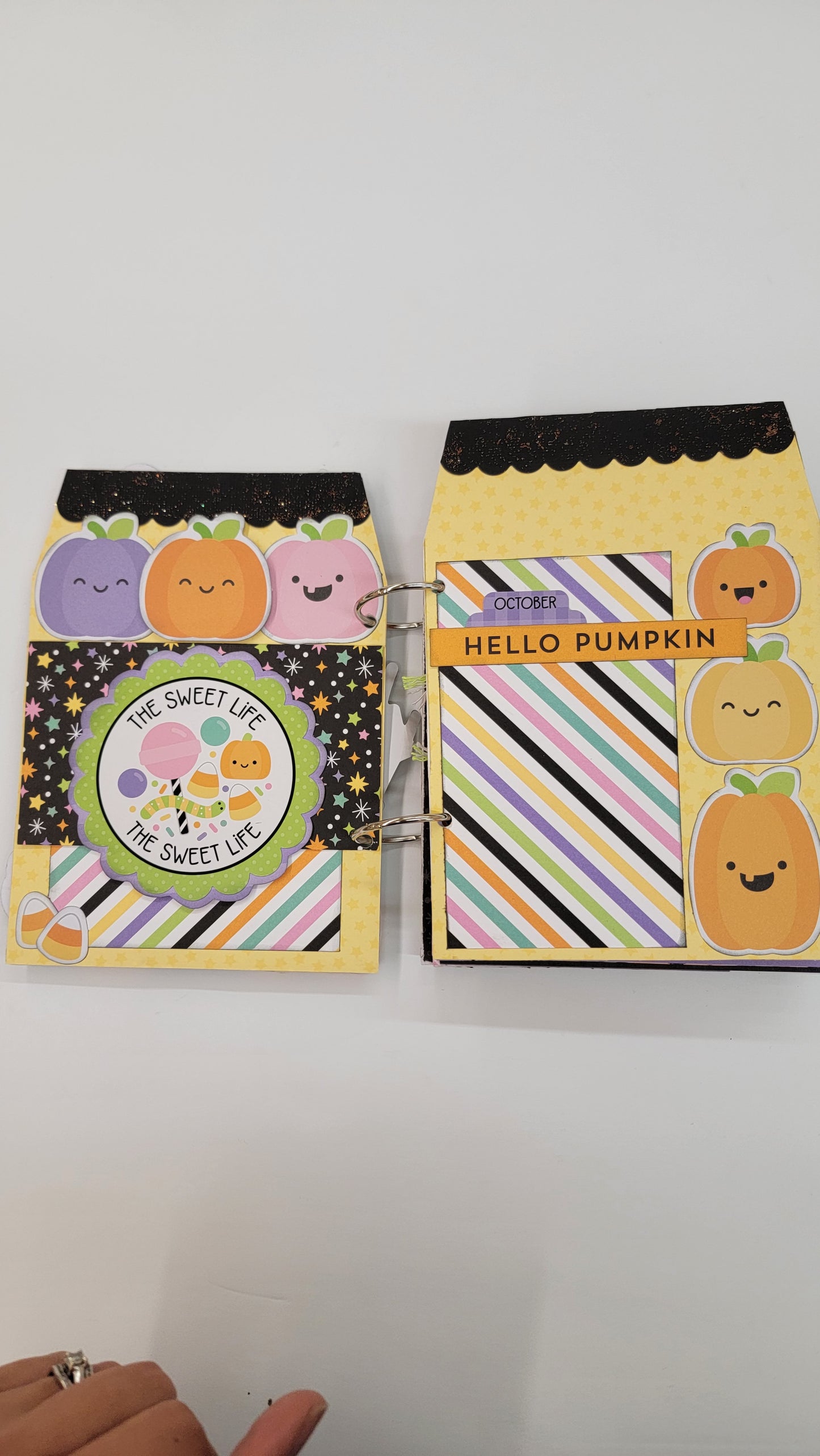 Halloween mini book