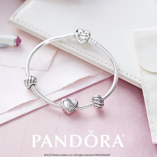 New PANDORA Filled With Love Gift Set